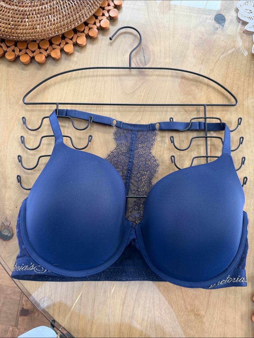 Victoria's Secret Navy Lace Bralette with Blush Lining. Push-Up